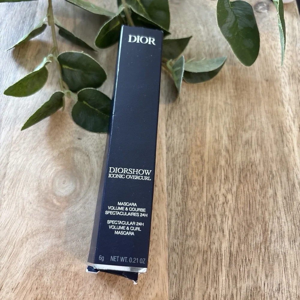 New in Box! Dior Diorshow Iconic Overcurl Mascara ~ 090 Black ~ 6g / 0.21oz
